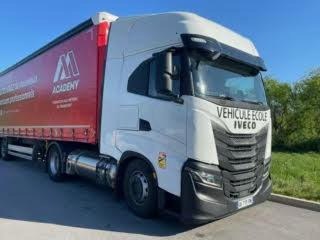 Iveco S-WAY 460 - Tractor unit: picture 2 Iveco S-WAY 460 - Tractor unit: picture 2