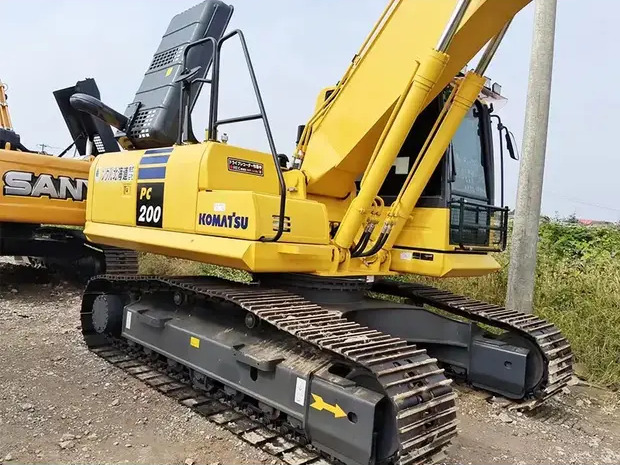 Crawler excavator 2022 Komatsu PC220: picture 13