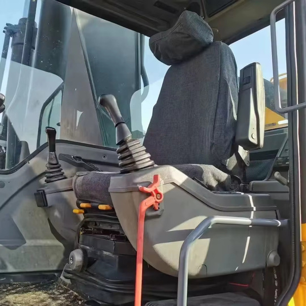 Crawler excavator 2024 Volvo EC360: picture 9 Crawler excavator 2024 Volvo EC360: picture 9