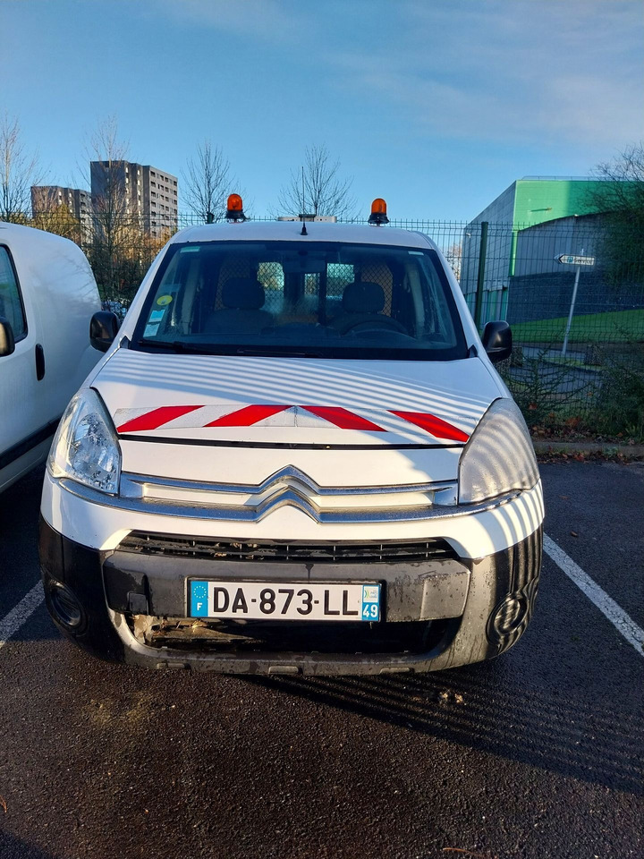 Citroën Berlingo PH2 Diesel. Contrôle technique favorable, mais une contre-visite devra être effectuée avant le 24 Juillet 2026. VEHICULE VENDU EN L'ETAT, AUCUNE GARANTIE (il peut y avoir des problème - Car: picture 1 Citroën Berlingo PH2 Diesel. Contrôle technique favorable, mais une contre-visite devra être effectuée avant le 24 Juillet 2026. VEHICULE VENDU EN L'ETAT, AUCUNE GARANTIE (il peut y avoir des problème - Car: picture 1