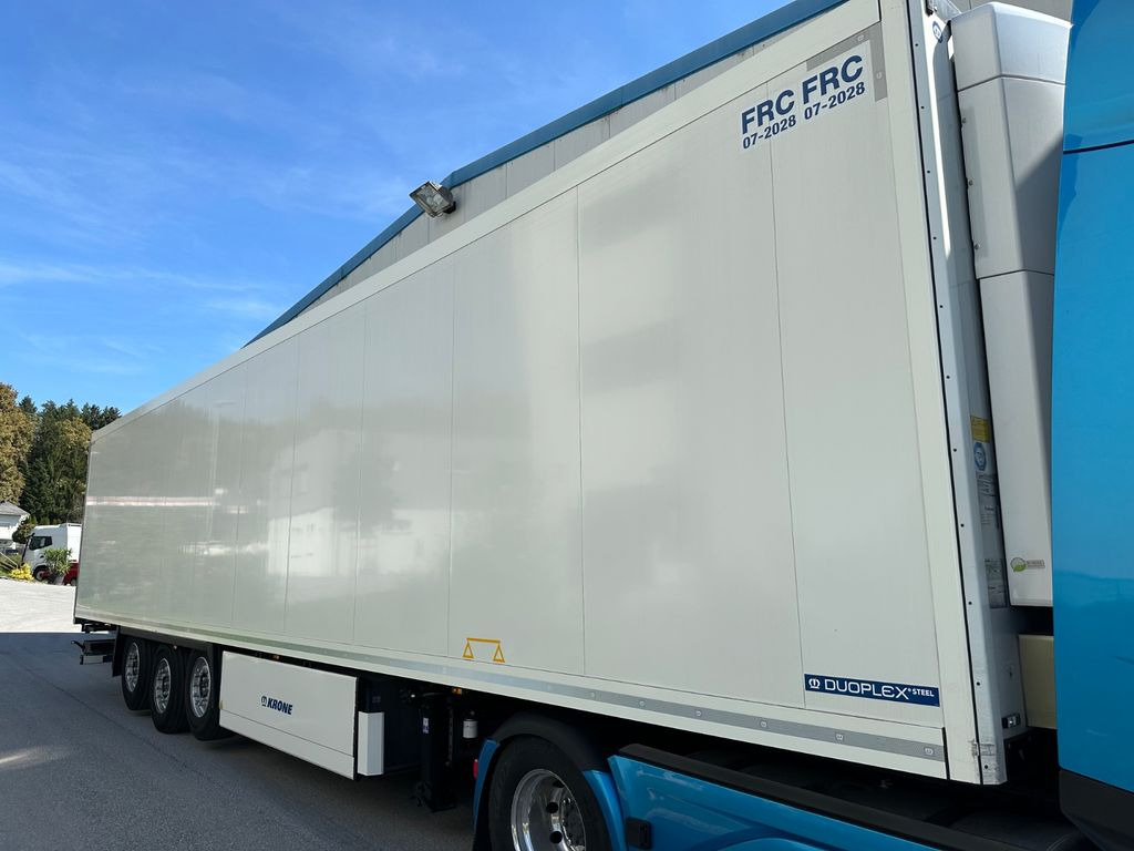 Krone SD 27 Thermoking Spectrum Multitemp Pharma Safe Krone SD 27 Thermoking Spectrum Multitemp Pharma Safe - Refrigerator semi-trailer: picture 2 Krone SD 27 Thermoking Spectrum Multitemp Pharma Safe Krone SD 27 Thermoking Spectrum Multitemp Pharma Safe - Refrigerator semi-trailer: picture 2