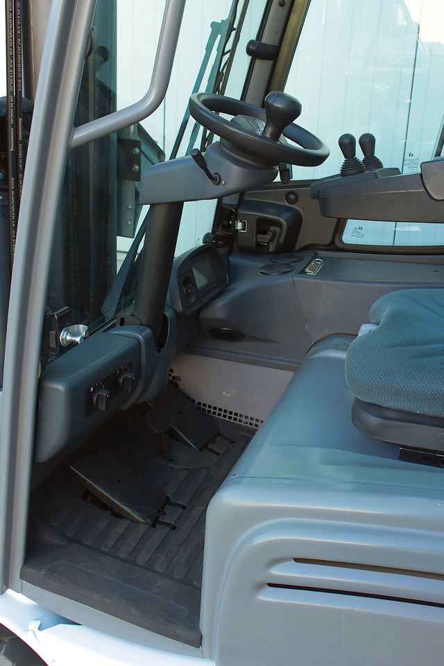 Lease a Jungheinrich EFG320 - Triplex - Drehgerät - Li-Ion Jungheinrich EFG320 - Triplex - Drehgerät - Li-Ion: picture 13