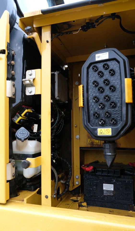 Crawler excavator Caterpillar 320 2D ADVANSE JAPAN MODEL 2020R: picture 11