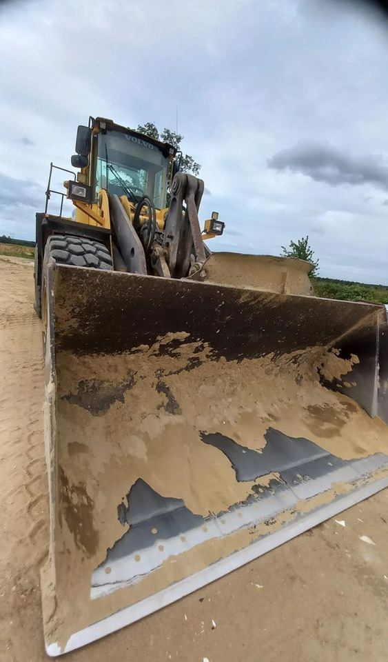 Volvo L150E - Wheel loader: picture 3 Volvo L150E - Wheel loader: picture 3