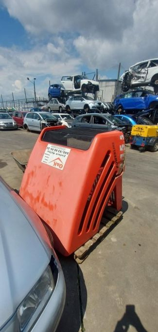 O&K L 15.5 klapa tyl - Body and exterior for Wheel loader: picture 1 O&K L 15.5 klapa tyl - Body and exterior for Wheel loader: picture 1