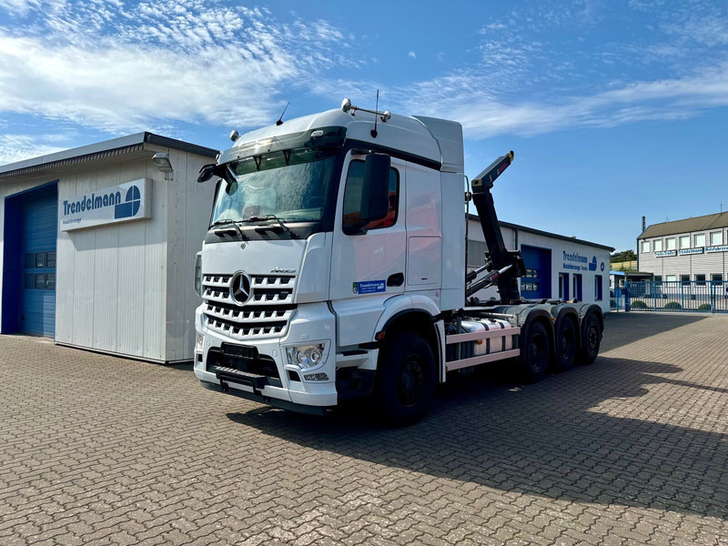 Mercedes-Benz Arocs MP5 3253 8x4 Tridem ARK HIAB 24 to - Hook lift truck: picture 2 Mercedes-Benz Arocs MP5 3253 8x4 Tridem ARK HIAB 24 to - Hook lift truck: picture 2