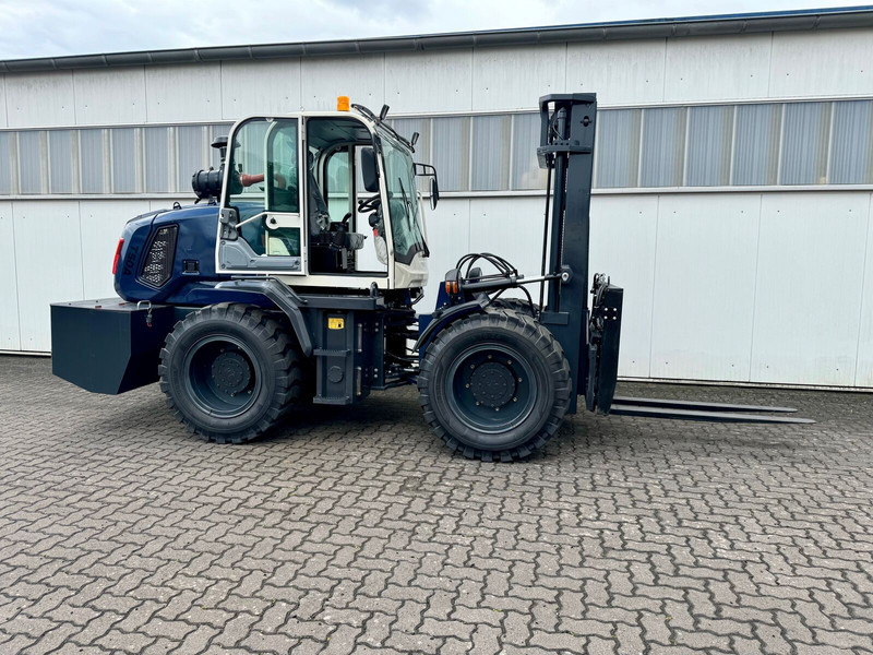 SDLG Gabelstapler 4x4 Knick Gelenkt - Diesel forklift: picture 3 SDLG Gabelstapler 4x4 Knick Gelenkt - Diesel forklift: picture 3