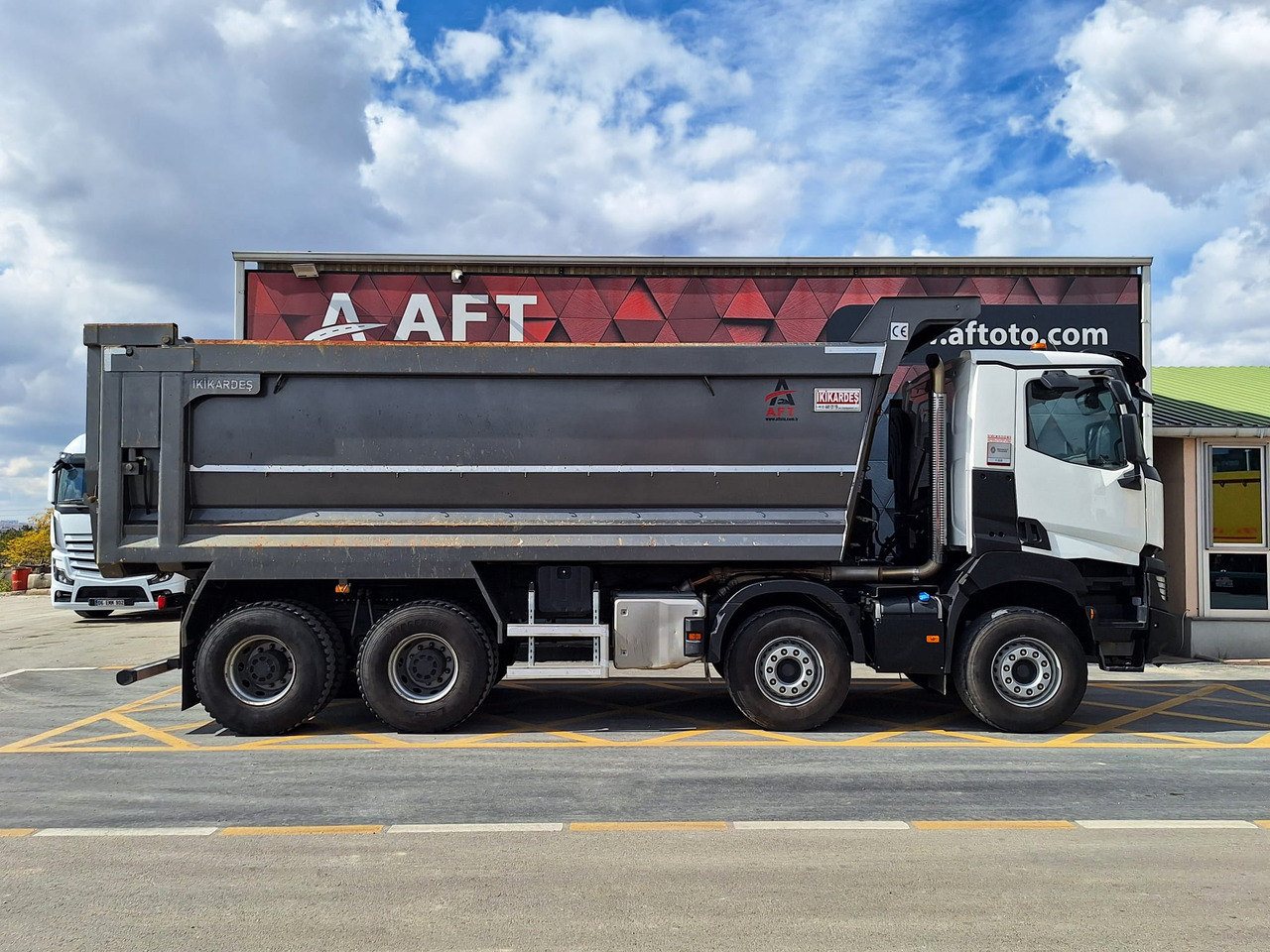 RENAULT K 520 - Tipper: picture 4 RENAULT K 520 - Tipper: picture 4