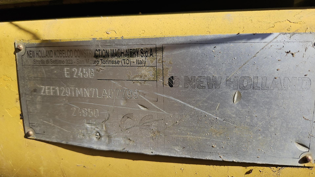 Crawler excavator NEW HOLLAND E 245 B: picture 7 Crawler excavator NEW HOLLAND E 245 B: picture 7