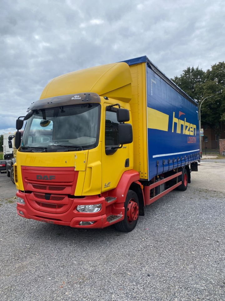 DAF LF 14.290 Pritsche mit LBW - Curtainsider truck: picture 2 DAF LF 14.290 Pritsche mit LBW - Curtainsider truck: picture 2
