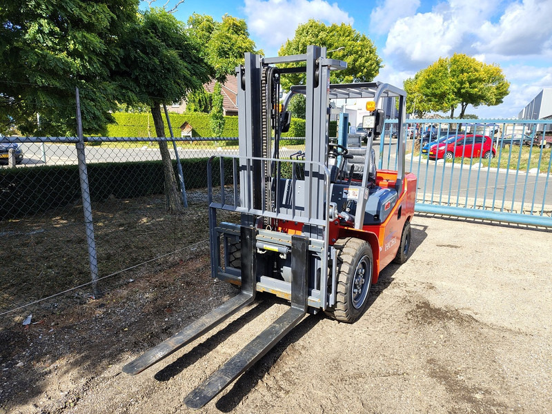 Lease a HCHI 4 ton diesel HCHI 4 ton diesel: picture 10 Lease a HCHI 4 ton diesel HCHI 4 ton diesel: picture 10