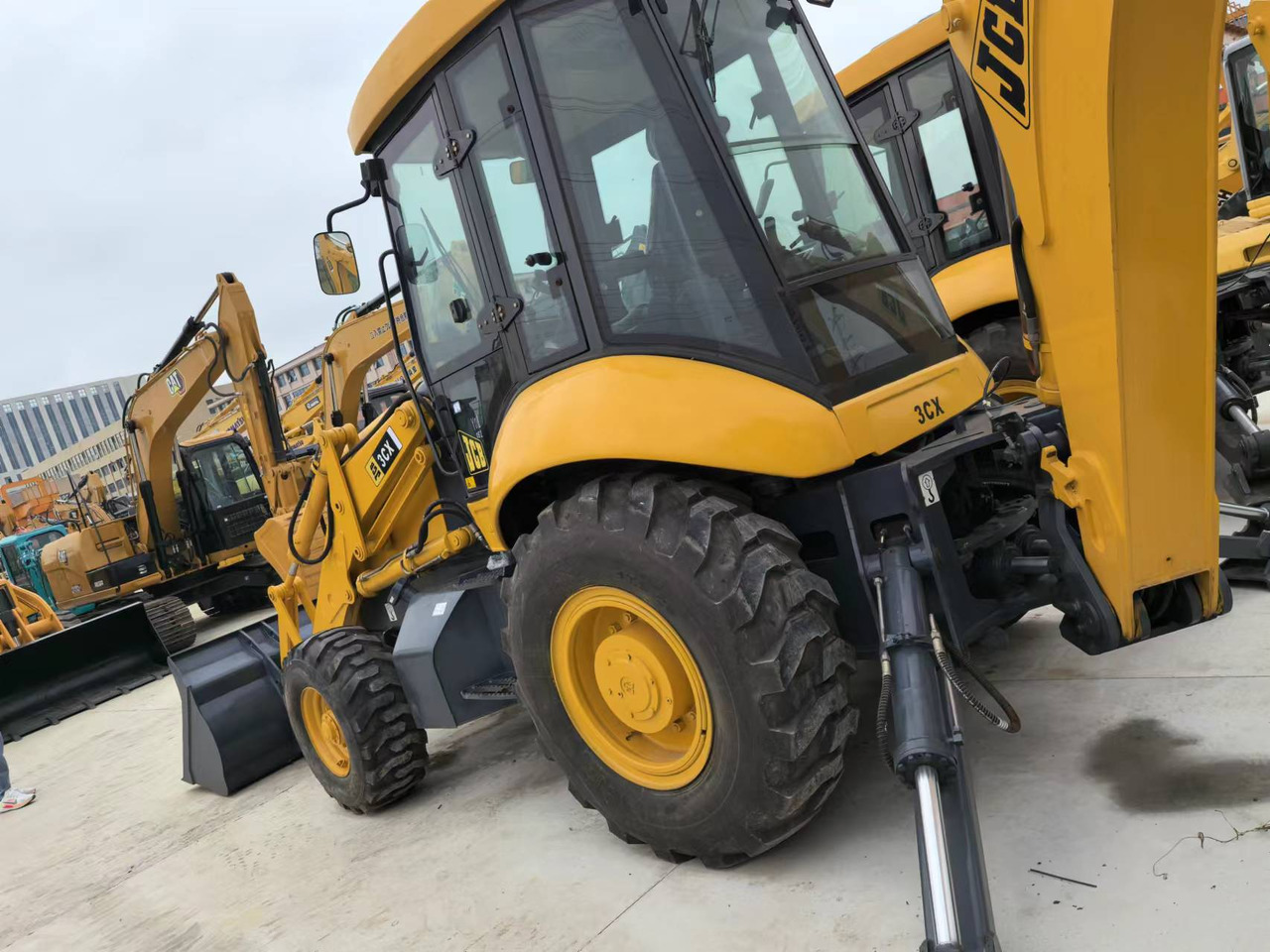 JCB 3CX backhoe loader TLB versatile machine multiple attachment options - Backhoe loader: picture 5 JCB 3CX backhoe loader TLB versatile machine multiple attachment options - Backhoe loader: picture 5
