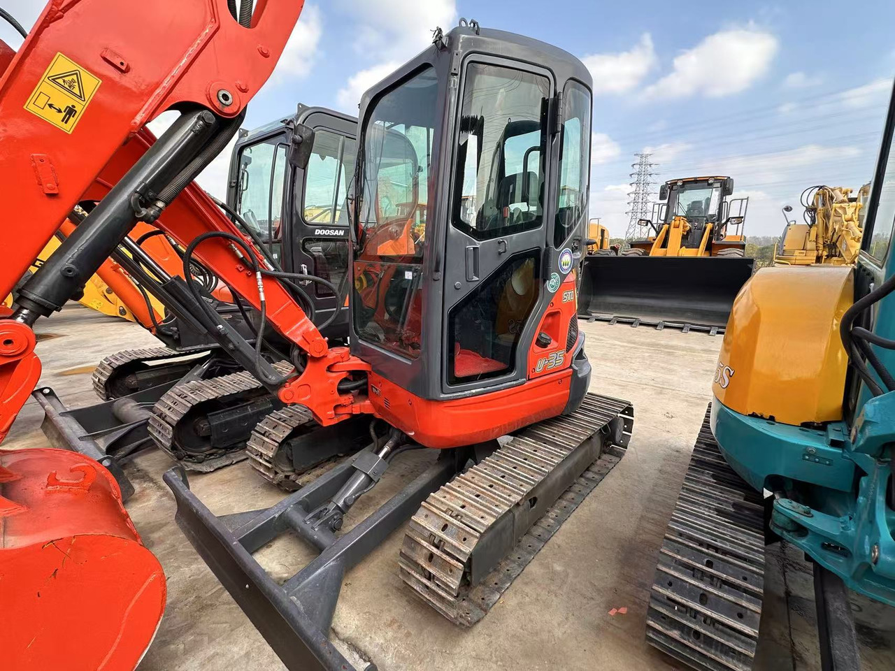 KUBOTA u35-5 japan brand mini excavator - Mini excavator: picture 1 KUBOTA u35-5 japan brand mini excavator - Mini excavator: picture 1