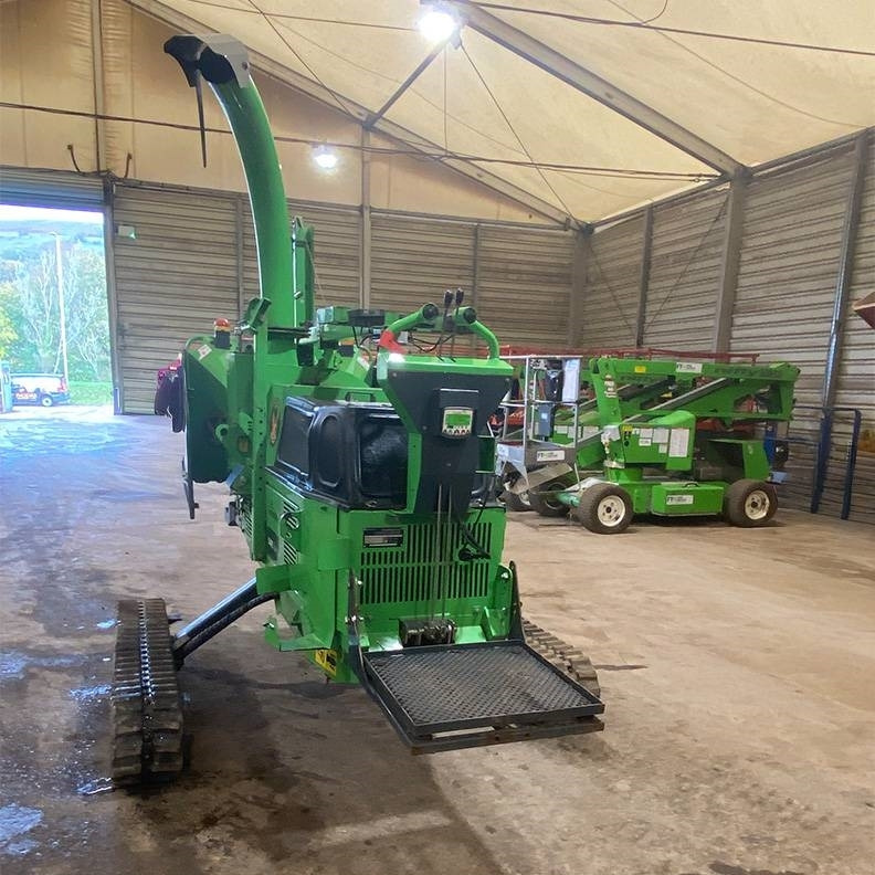 Greenmech SAFETRAK-1928  - Municipal/ Special vehicle: picture 3 Greenmech SAFETRAK-1928  - Municipal/ Special vehicle: picture 3