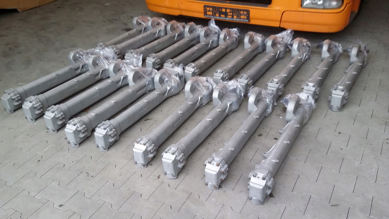 MAN F2000 TGA EGR TGX RECYRKULATOR D20,D26,D28 - EGR cooler for Truck: picture 3 MAN F2000 TGA EGR TGX RECYRKULATOR D20,D26,D28 - EGR cooler for Truck: picture 3