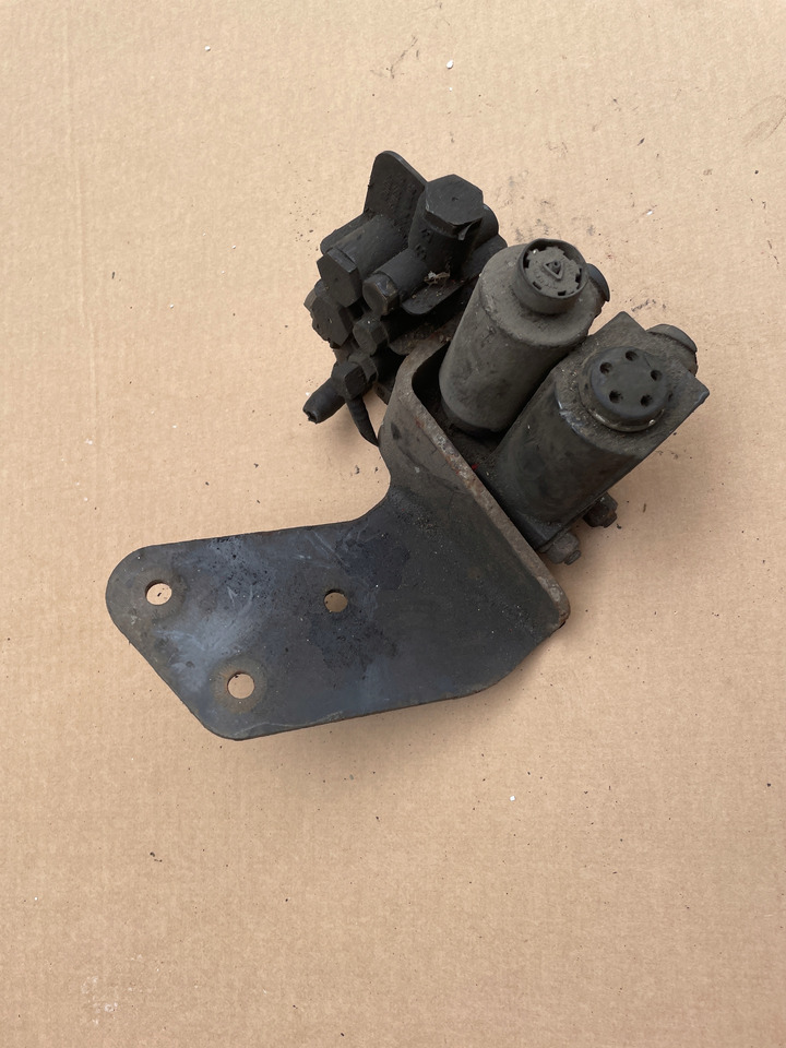 ZAWÓR ROZGAŁĘZIACZ MAN TGA TGS TGX TGM 81981836000 - Engine and parts for Truck: picture 5 ZAWÓR ROZGAŁĘZIACZ MAN TGA TGS TGX TGM 81981836000 - Engine and parts for Truck: picture 5