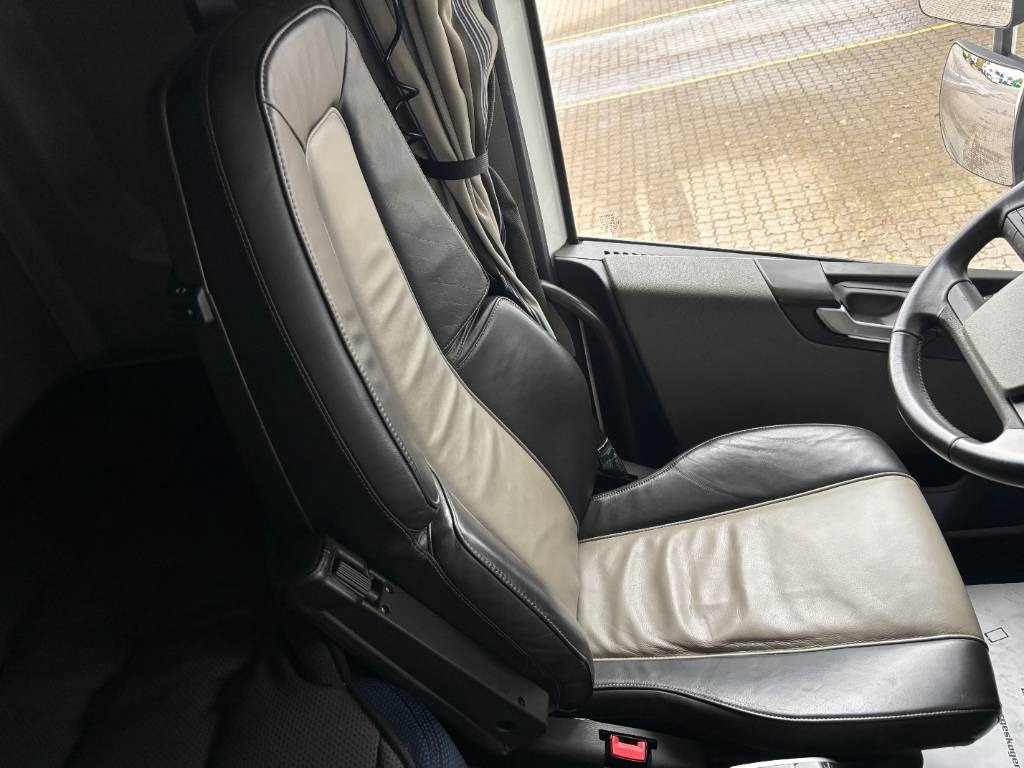 Lease a Volvo FH 500 Volvo FH 500: picture 14 Lease a Volvo FH 500 Volvo FH 500: picture 14