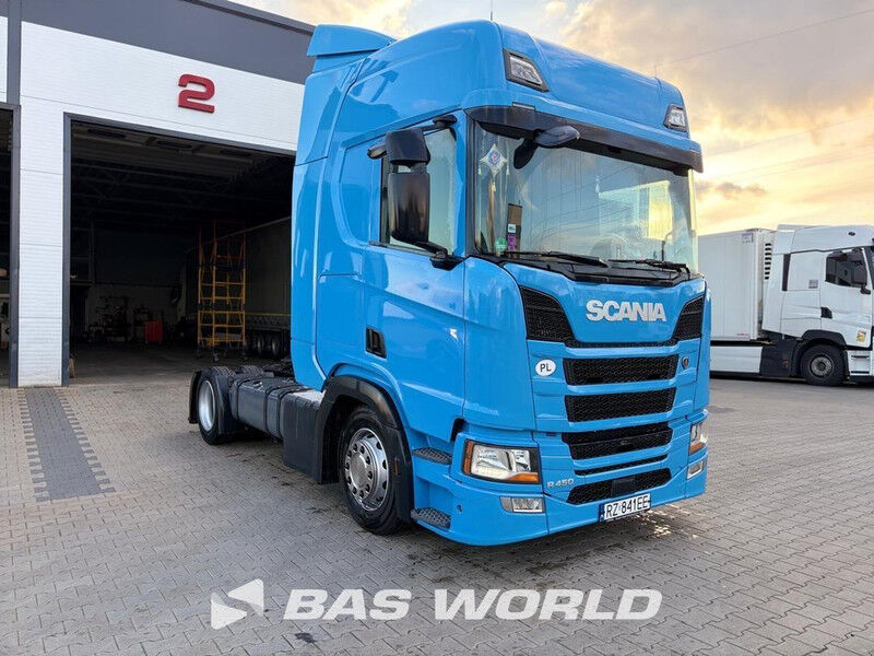 Scania R R450 - Tractor unit: picture 3 Scania R R450 - Tractor unit: picture 3
