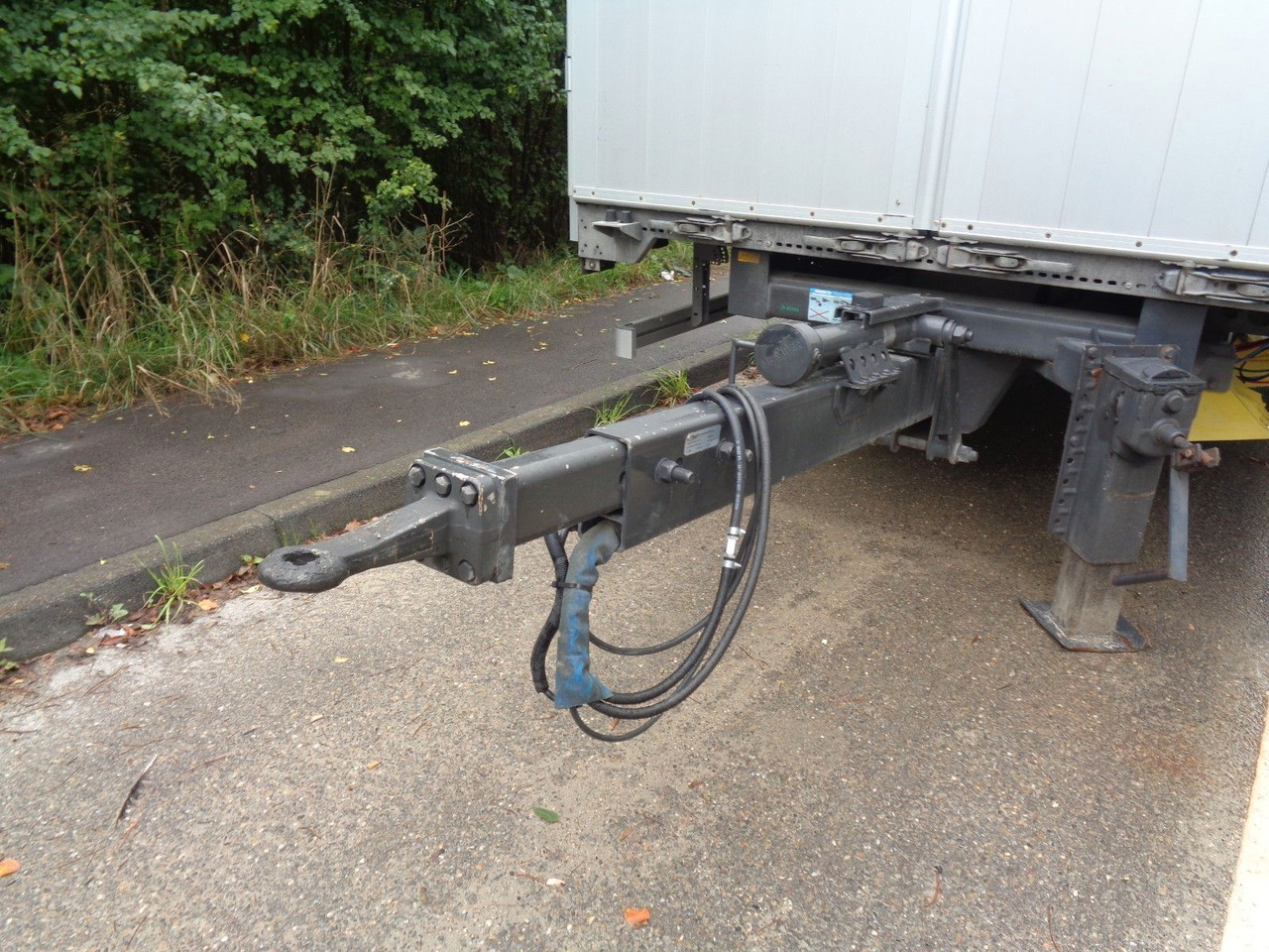Fliegl TKF118 - Curtainsider trailer: picture 5 Fliegl TKF118 - Curtainsider trailer: picture 5