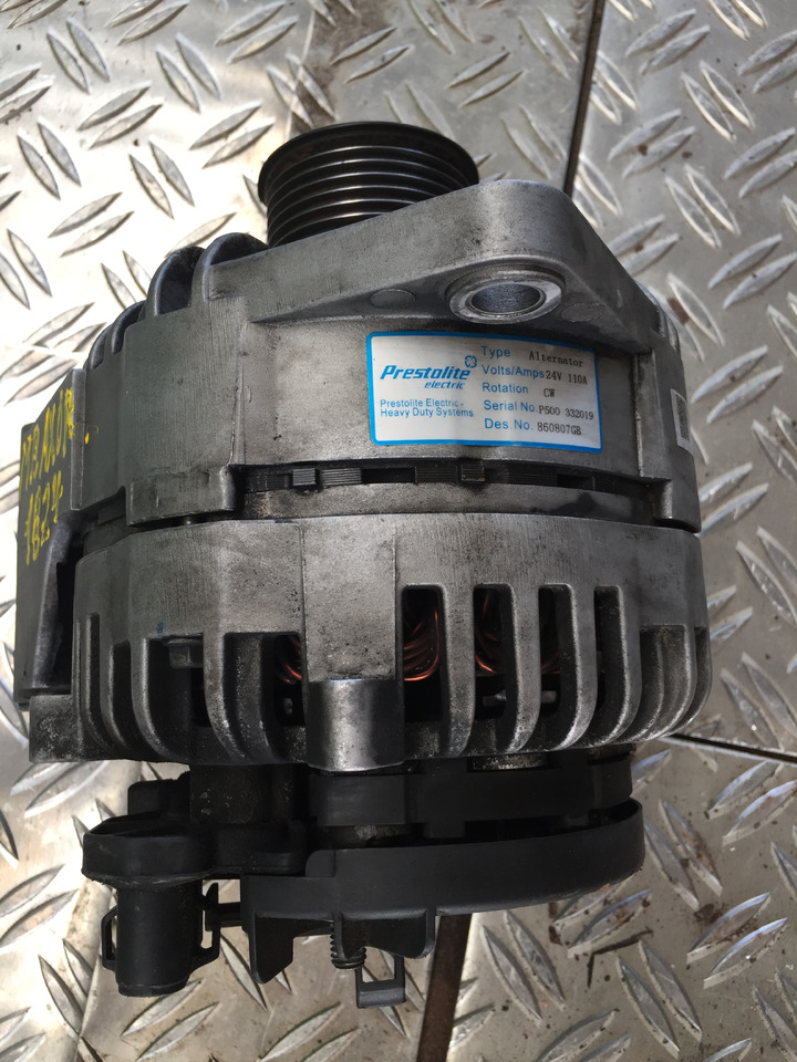 Gebrauchte Lichtmaschine MB Axor 1824, Motor Typ OM 906 LA, Artikel - Nr. : A 012 154 67 02 - Alternator for Truck: picture 2 Gebrauchte Lichtmaschine MB Axor 1824, Motor Typ OM 906 LA, Artikel - Nr. : A 012 154 67 02 - Alternator for Truck: picture 2