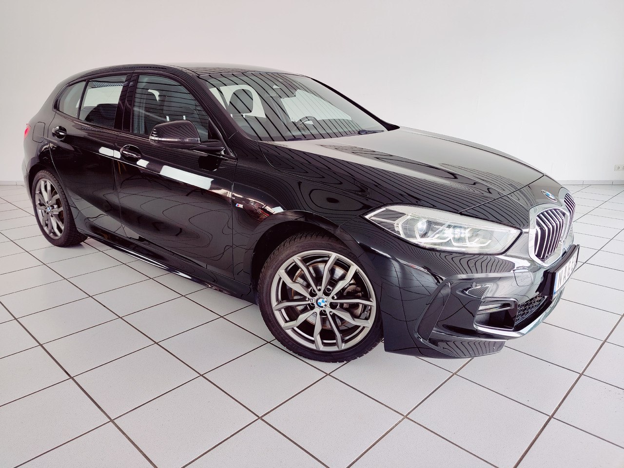 BMW 120 i M Sport RTTI LiveCockpit Head-up Navi - Sedan: picture 3 BMW 120 i M Sport RTTI LiveCockpit Head-up Navi - Sedan: picture 3