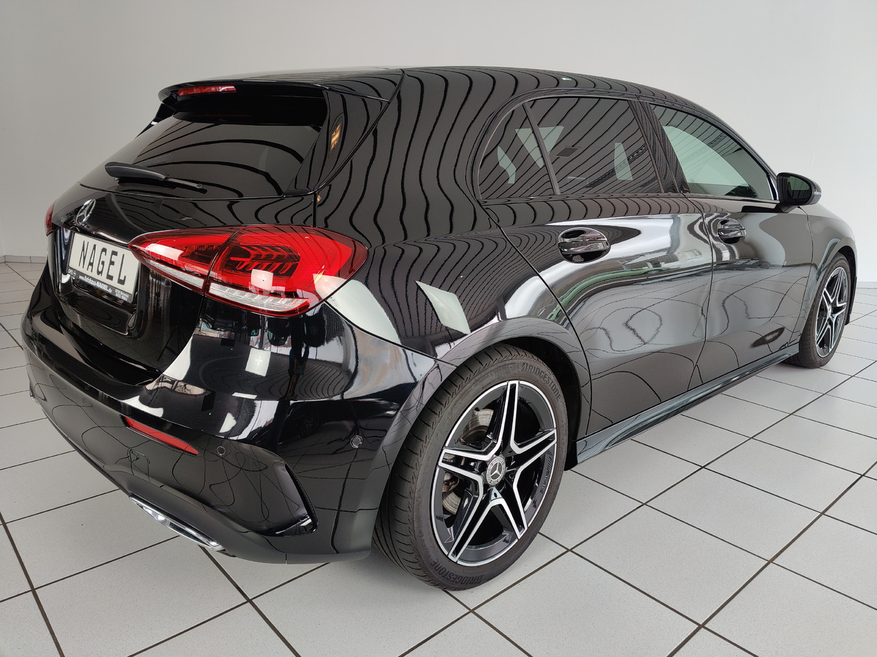 Mercedes-Benz A 220 d Navi LED Park RüKam AHK - Sedan: picture 5 Mercedes-Benz A 220 d Navi LED Park RüKam AHK - Sedan: picture 5