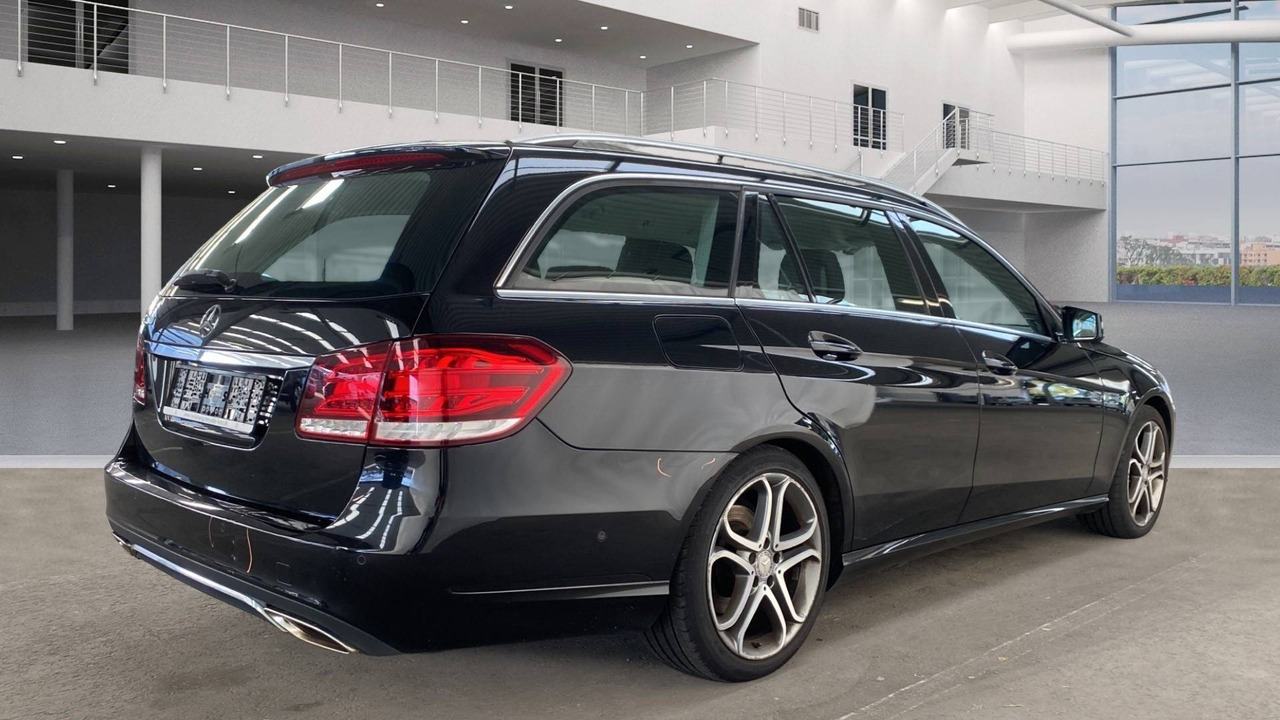 Mercedes-Benz E 200 CGI BlueEfficiency - Station wagon: picture 3 Mercedes-Benz E 200 CGI BlueEfficiency - Station wagon: picture 3