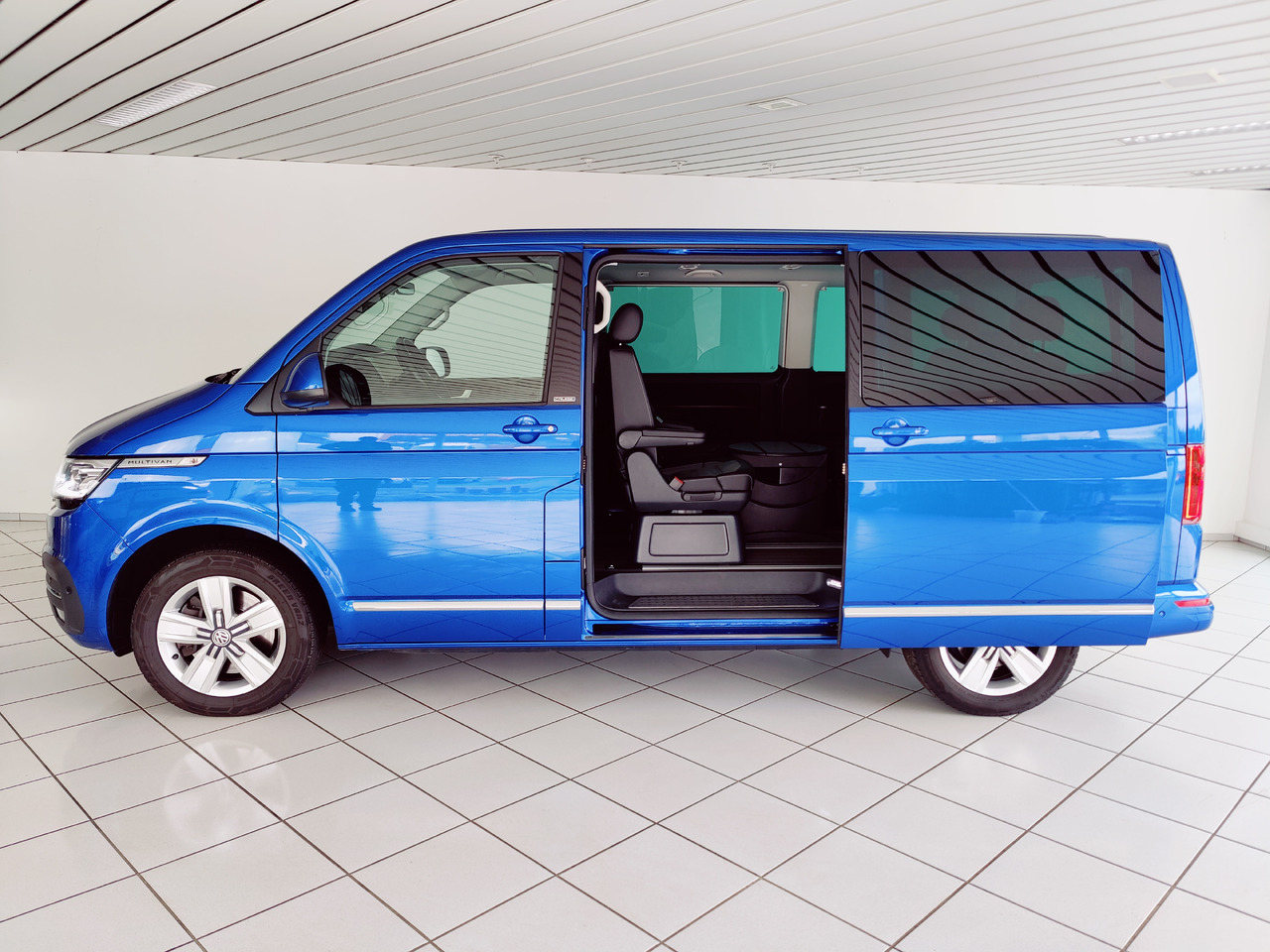 Minibus, Passenger van Volkswagen T6.1 Multivan Cruise*DAB+*Rükam*Standheizung*AHK Cruise FWD: picture 10 Minibus, Passenger van Volkswagen T6.1 Multivan Cruise*DAB+*Rükam*Standheizung*AHK Cruise FWD: picture 10