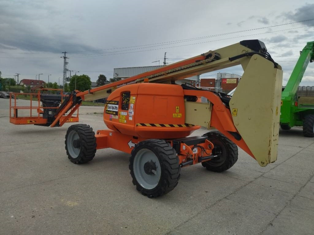 JLG 600 AJ - Articulated boom: picture 2 JLG 600 AJ - Articulated boom: picture 2
