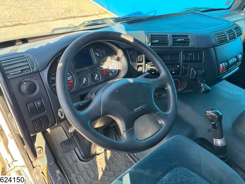 DAF CF 360 Euro 3, Fuel, Handgeschakeld, 14733 Liter, 5 Comp - Tank truck: picture 5 DAF CF 360 Euro 3, Fuel, Handgeschakeld, 14733 Liter, 5 Comp - Tank truck: picture 5