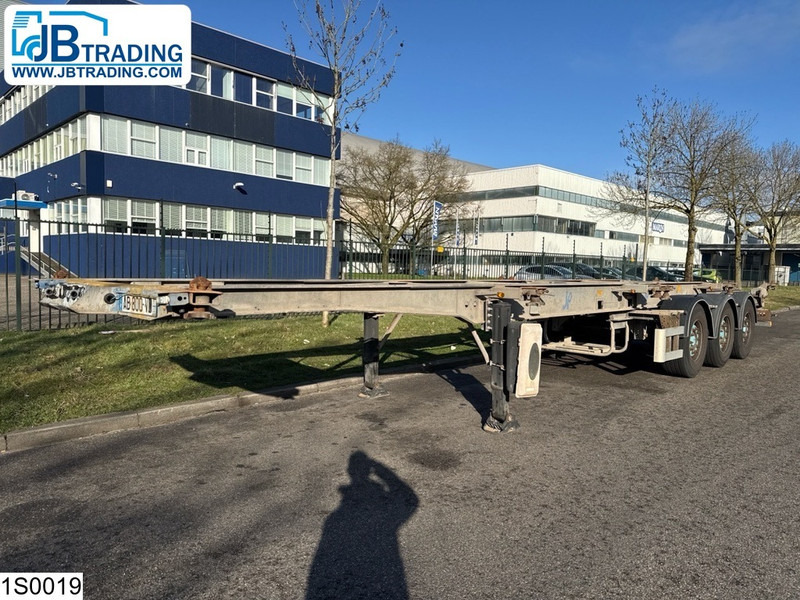Fruehauf Chassis Extendable, 20 / 30 / 40 / 45ft - Container transporter/ Swap body semi-trailer: picture 1 Fruehauf Chassis Extendable, 20 / 30 / 40 / 45ft - Container transporter/ Swap body semi-trailer: picture 1