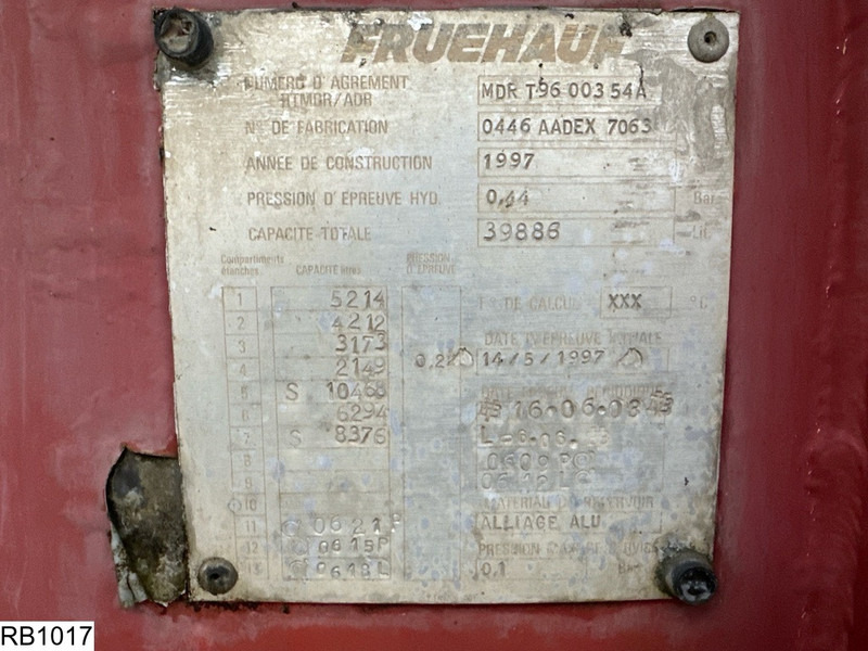 Fruehauf Fuel 39886 Liter, 7 Compartments - Tank semi-trailer: picture 4 Fruehauf Fuel 39886 Liter, 7 Compartments - Tank semi-trailer: picture 4