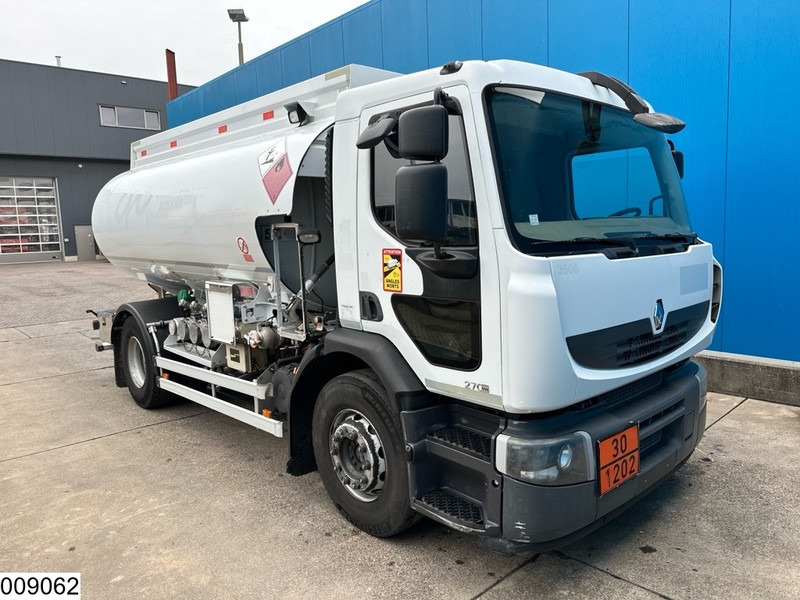 Renault Premium 270 EURO 5, Fuel, 13.390 Liter, 4 Comp - Tank truck: picture 3 Renault Premium 270 EURO 5, Fuel, 13.390 Liter, 4 Comp - Tank truck: picture 3
