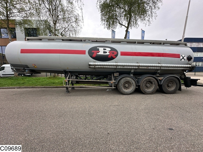 Trailor Fuel 39915 Liter, 9 Compartments - Tank semi-trailer: picture 2 Trailor Fuel 39915 Liter, 9 Compartments - Tank semi-trailer: picture 2