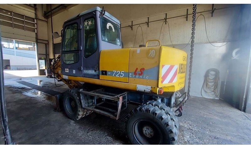 Furukawa W 725 LS (For parts) - Wheel excavator: picture 3 Furukawa W 725 LS (For parts) - Wheel excavator: picture 3