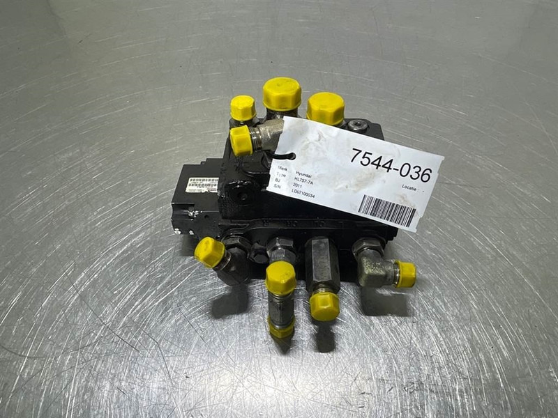 Hyundai HL757-7A-31LD-30020 / EHPS80/ 8-0-Steeringvalve - Hydraulics for Construction machinery: picture 2 Hyundai HL757-7A-31LD-30020 / EHPS80/ 8-0-Steeringvalve - Hydraulics for Construction machinery: picture 2