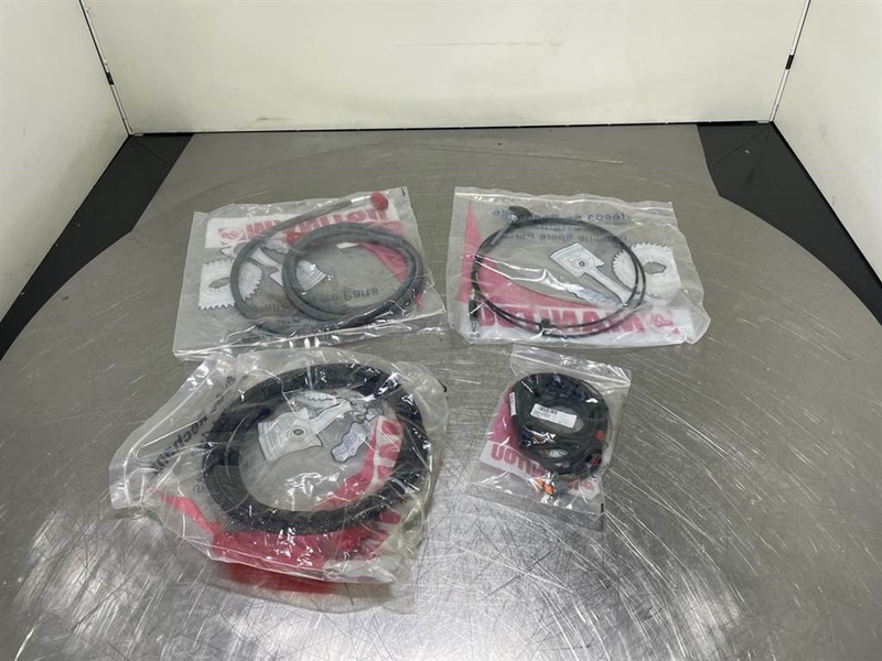 Manitou - Trailer hitch/Anhängerkupplung/Trekhaak - Frame/ Chassis for Construction machinery: picture 3 Manitou - Trailer hitch/Anhängerkupplung/Trekhaak - Frame/ Chassis for Construction machinery: picture 3