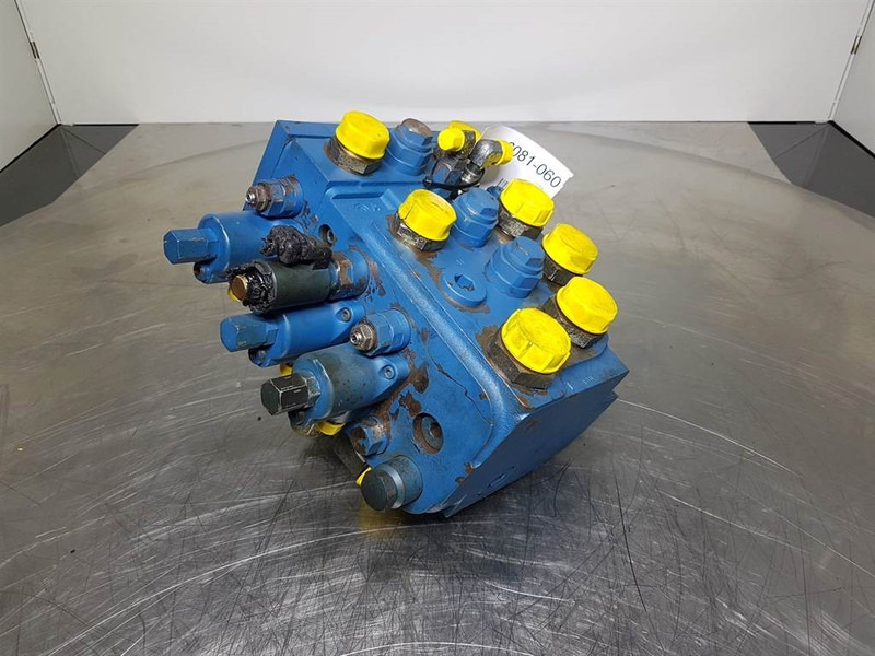 Rexroth M6-1116-00/3M6 - Fiat-Hitachi W170 - Valve - Hydraulics: picture 1 Rexroth M6-1116-00/3M6 - Fiat-Hitachi W170 - Valve - Hydraulics: picture 1