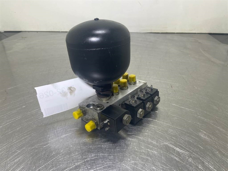 Schaeff SKL834-5572100026-Valve/Ventile/Ventiel - Hydraulics for Construction machinery: picture 1 Schaeff SKL834-5572100026-Valve/Ventile/Ventiel - Hydraulics for Construction machinery: picture 1