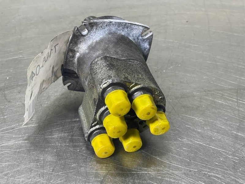 Terex TW150-6047886-Servo valve/Servoventil/Servoventiel - Hydraulics for Construction machinery: picture 4 Terex TW150-6047886-Servo valve/Servoventil/Servoventiel - Hydraulics for Construction machinery: picture 4