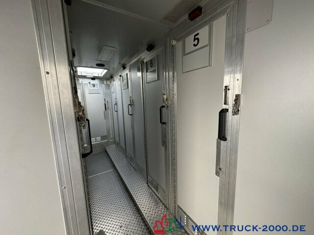 Setra Gefangentransporter 15 Zellen-29 Gefangenenbus - Bus: picture 2 Setra Gefangentransporter 15 Zellen-29 Gefangenenbus - Bus: picture 2