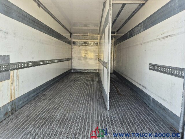 Refrigerated van Mercedes-Benz Atego 818 Kühlkoffer Carrier-20° 2Kammern LBW: picture 12