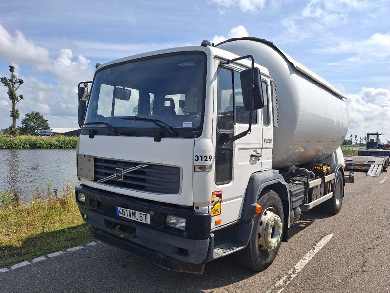 Volvo FL 250 GAS / LPG - Tank truck: picture 1 Volvo FL 250 GAS / LPG - Tank truck: picture 1