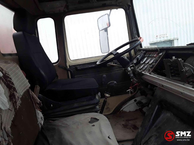Interior photo 1: Dropside/ Flatbed truck, Crane truck Renault CBH 280 fassi