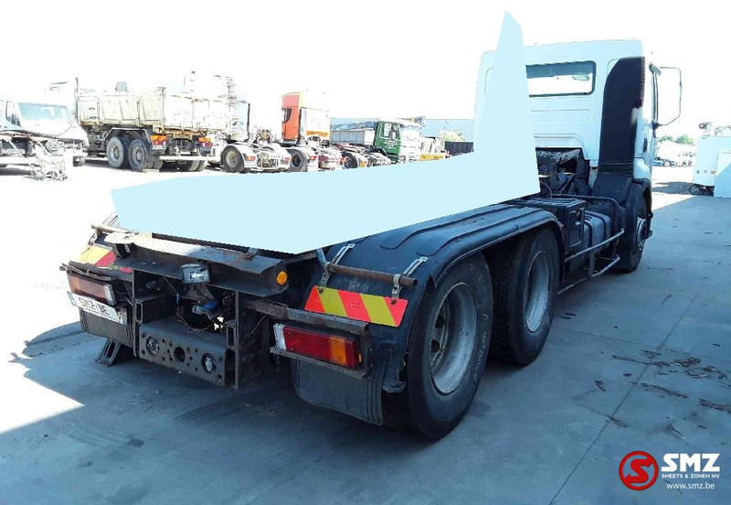 Cab chassis truck Renault Premium 420: picture 11