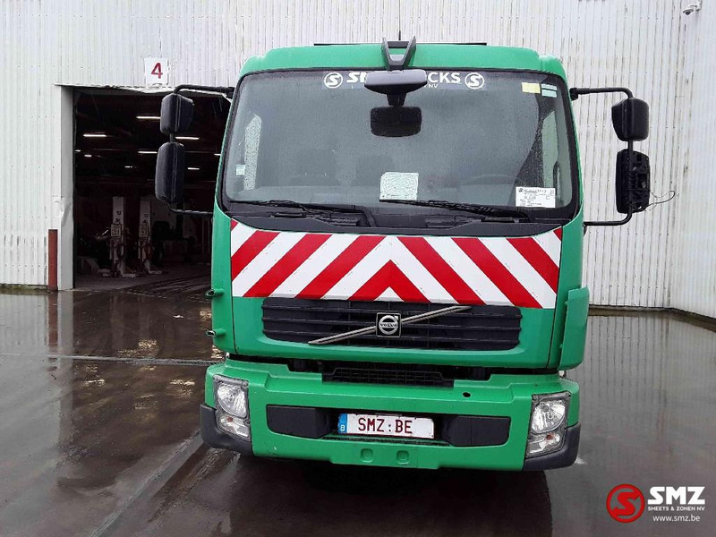 Volvo FL 240 - Garbage truck: picture 2 Volvo FL 240 - Garbage truck: picture 2