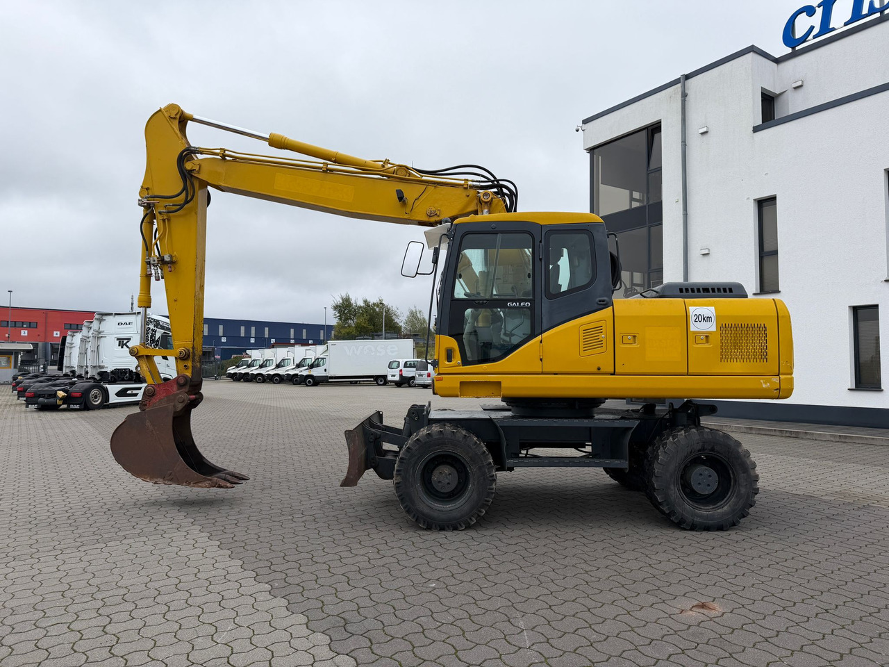 Wheel excavator Komatsu PW 180 - 7: picture 6