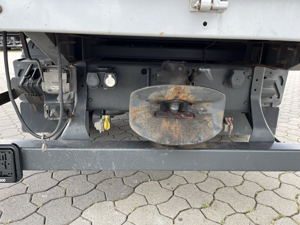 Mercedes-Benz Atego 823 4x2 AHK Hebezug Seilzug Brennholz - Flatbed van: picture 5 Mercedes-Benz Atego 823 4x2 AHK Hebezug Seilzug Brennholz - Flatbed van: picture 5