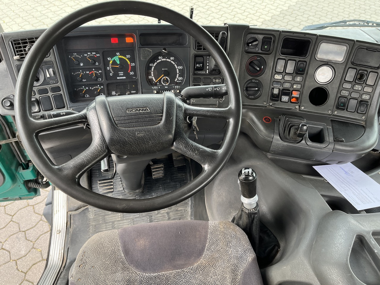 Scania P114 340 4x2  Trösch Absetzkipper   Retarder AHK - Skip loader truck: picture 2 Scania P114 340 4x2  Trösch Absetzkipper   Retarder AHK - Skip loader truck: picture 2