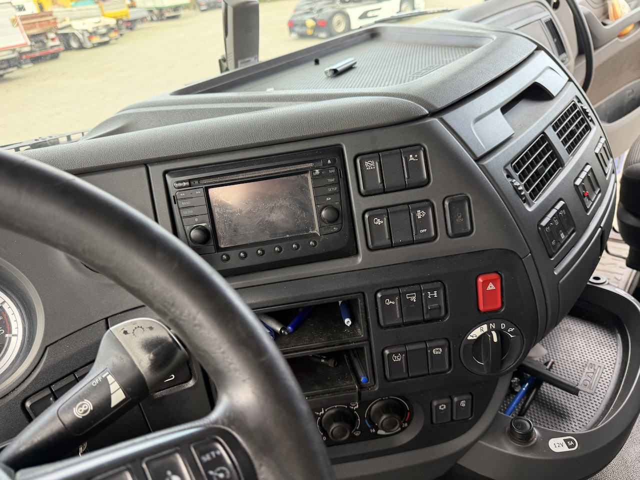 Daf XF 460 4x2  Retarder - Tractor unit: picture 2 Daf XF 460 4x2  Retarder - Tractor unit: picture 2